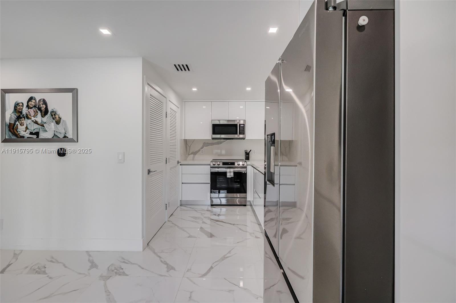 SWEETWATER ESTS SUB - Residential Lease