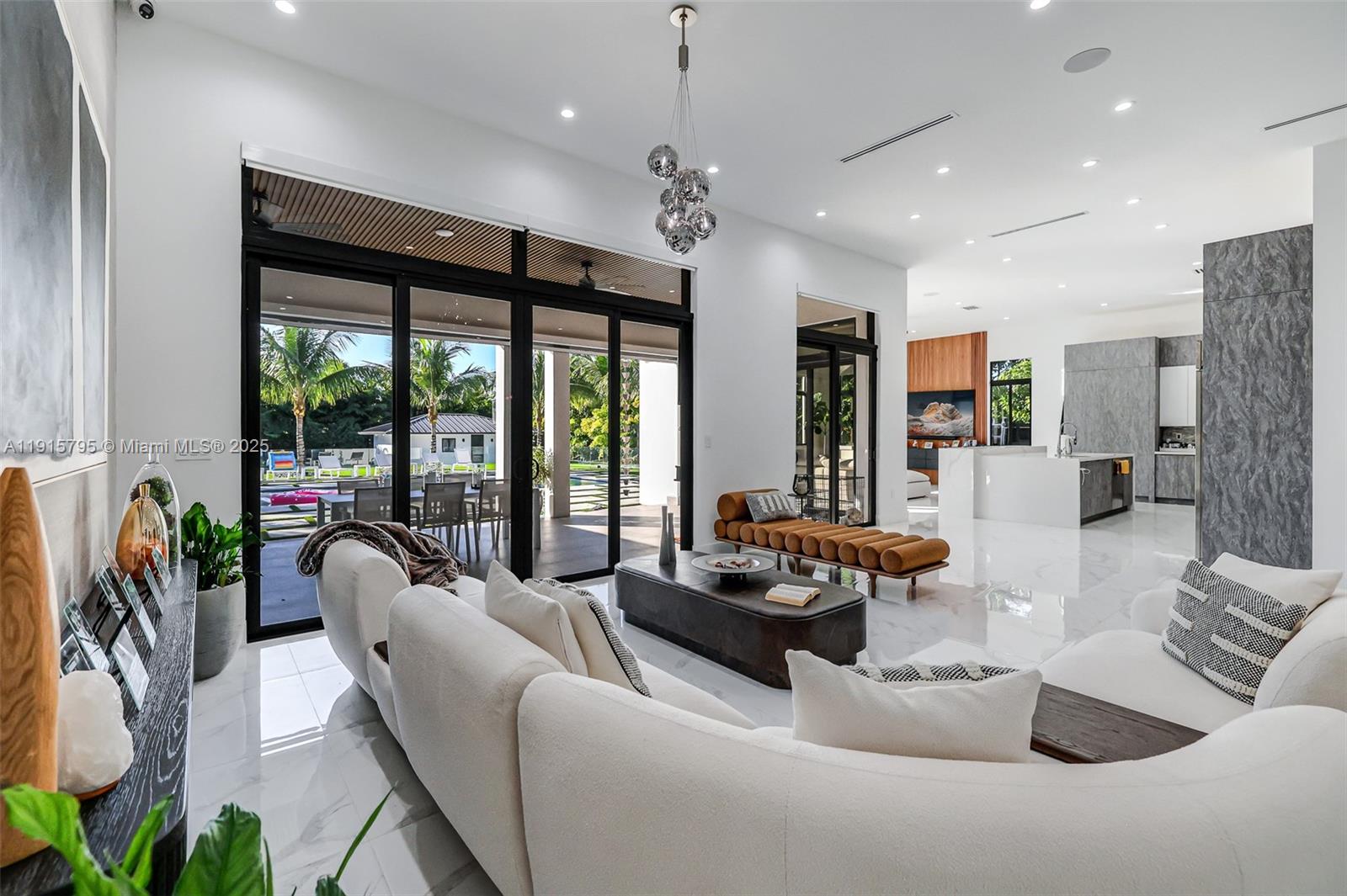 SWEETWATER ESTS SUB - Residential Lease