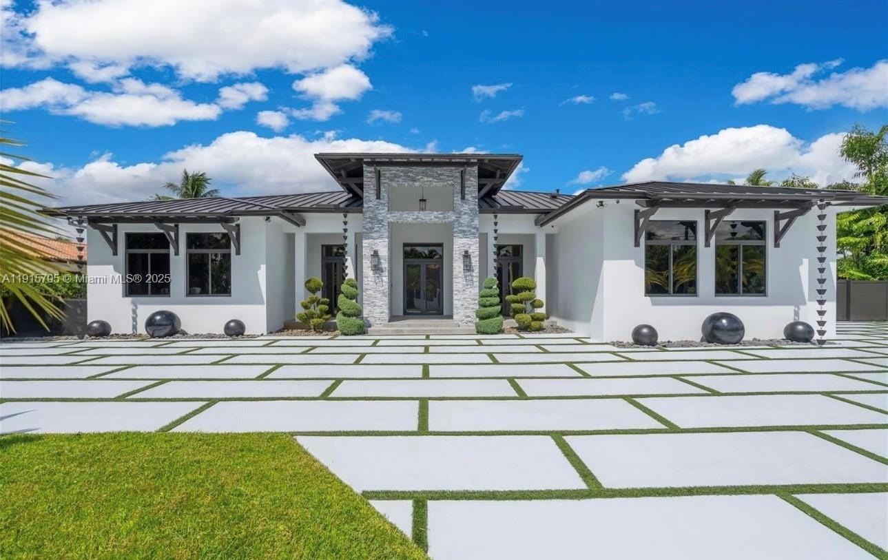 SWEETWATER ESTS SUB - Residential Lease