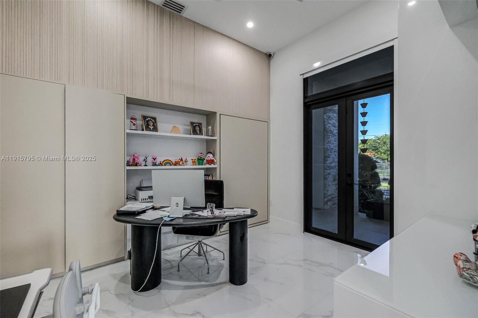 SWEETWATER ESTS SUB - Residential Lease