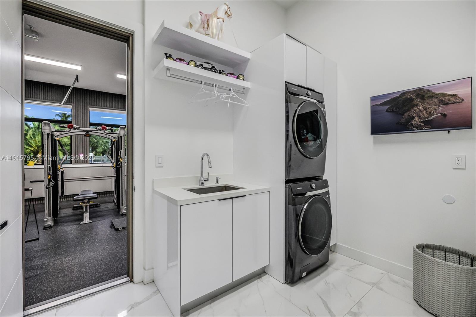 SWEETWATER ESTS SUB - Residential Lease