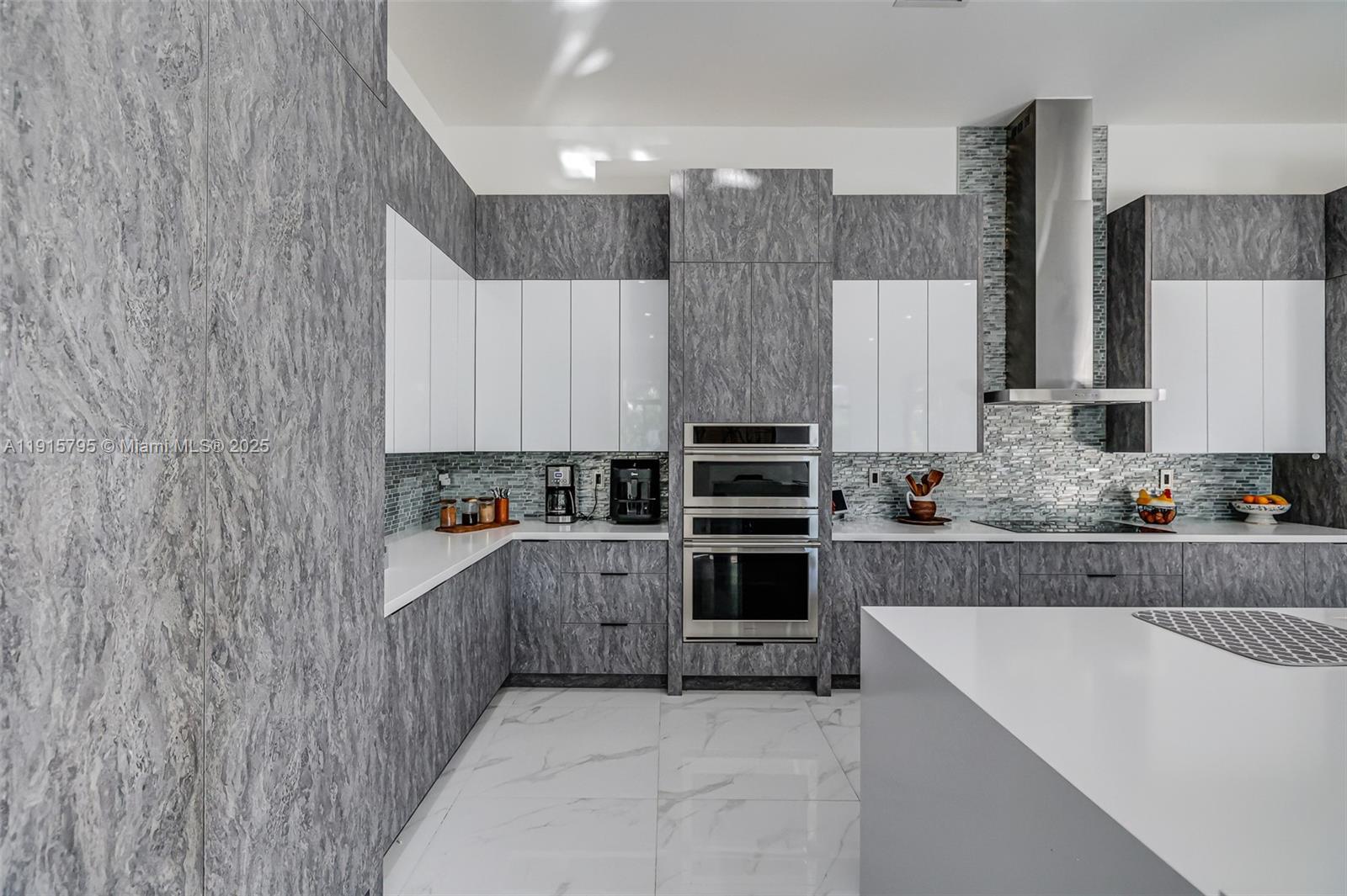 SWEETWATER ESTS SUB - Residential Lease