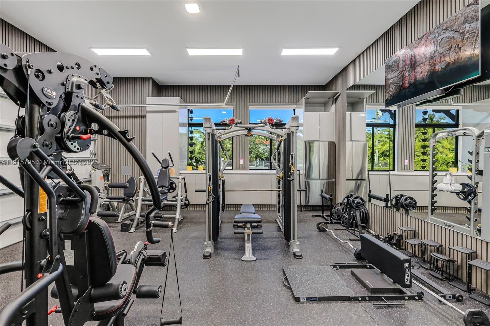 SWEETWATER ESTS SUB - Residential Lease