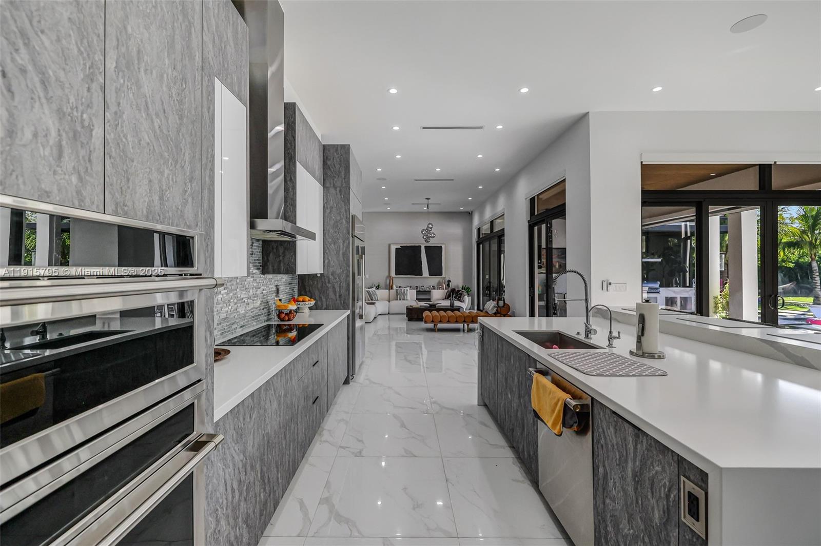 SWEETWATER ESTS SUB - Residential Lease