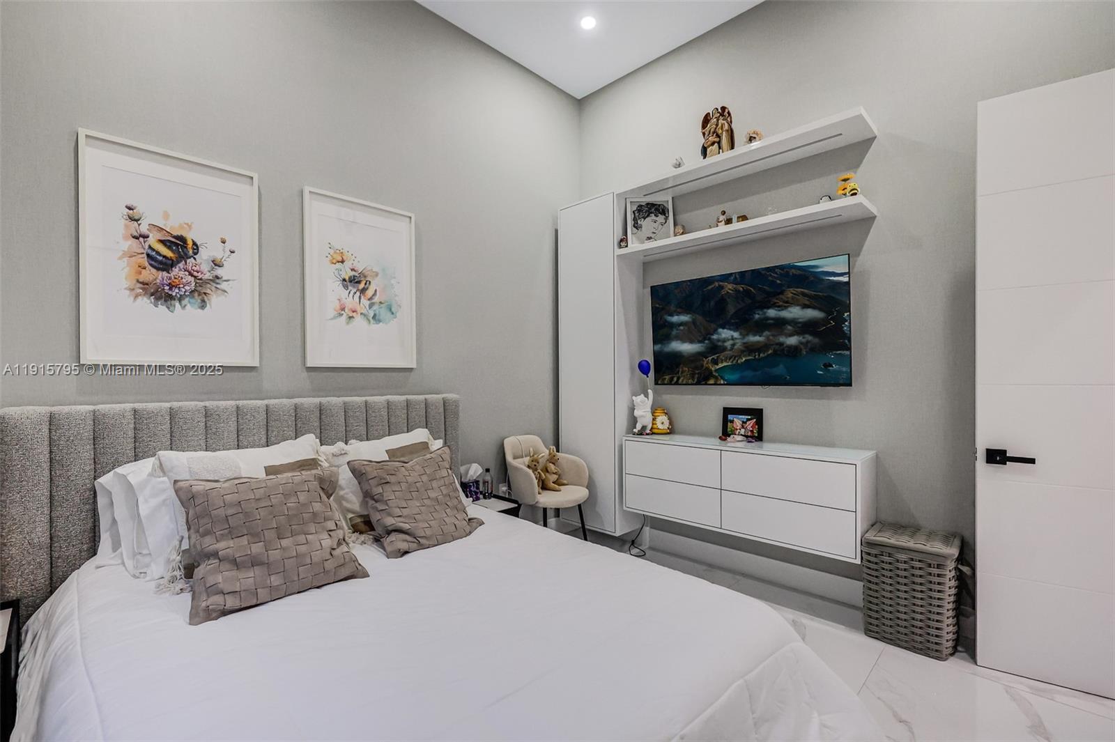 SWEETWATER ESTS SUB - Residential Lease