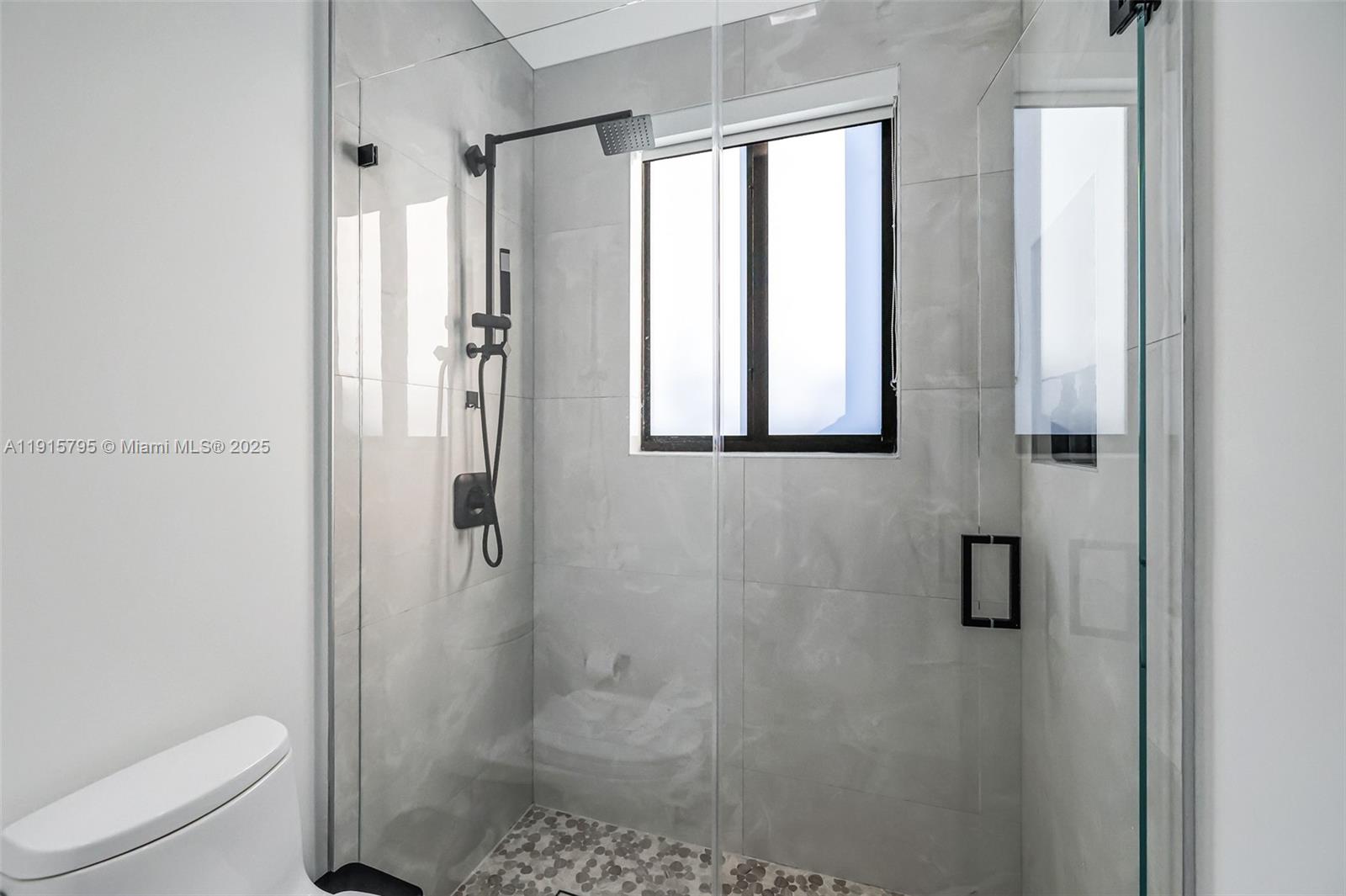 SWEETWATER ESTS SUB - Residential Lease