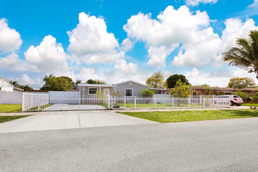 Investor's dream! This charming classic 4 bedroom-2 bathroom house has been meticulously updated and is ready for its next chapter. Large backyard with detached In-Law suite with a completely independent entrance. Large kitchen opens up to a large covered porch, perfect for alfresco dining or entertaining. Recently renovated roof, updated A/C system and water heater. Large front and back yard allows you to expand the house. Located in a peaceful, tranquil neighborhood just minutes away from the excitement of the football stadium, main highways, shops and restaurants. Perfect for investors or families looking for extra space. Don't miss this unique opportunity! Easy to show!