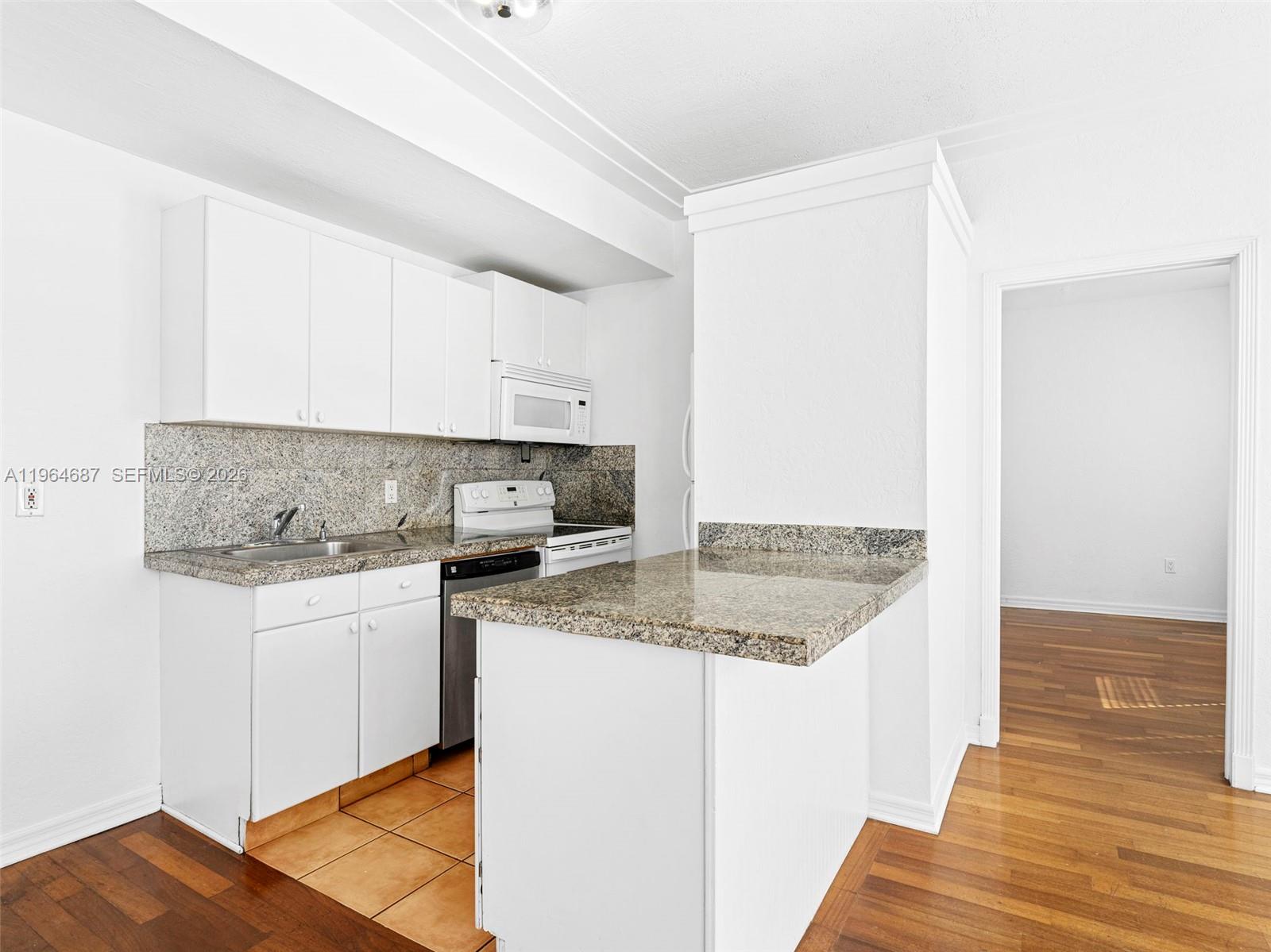 1027 Pennsylvania Ave 206