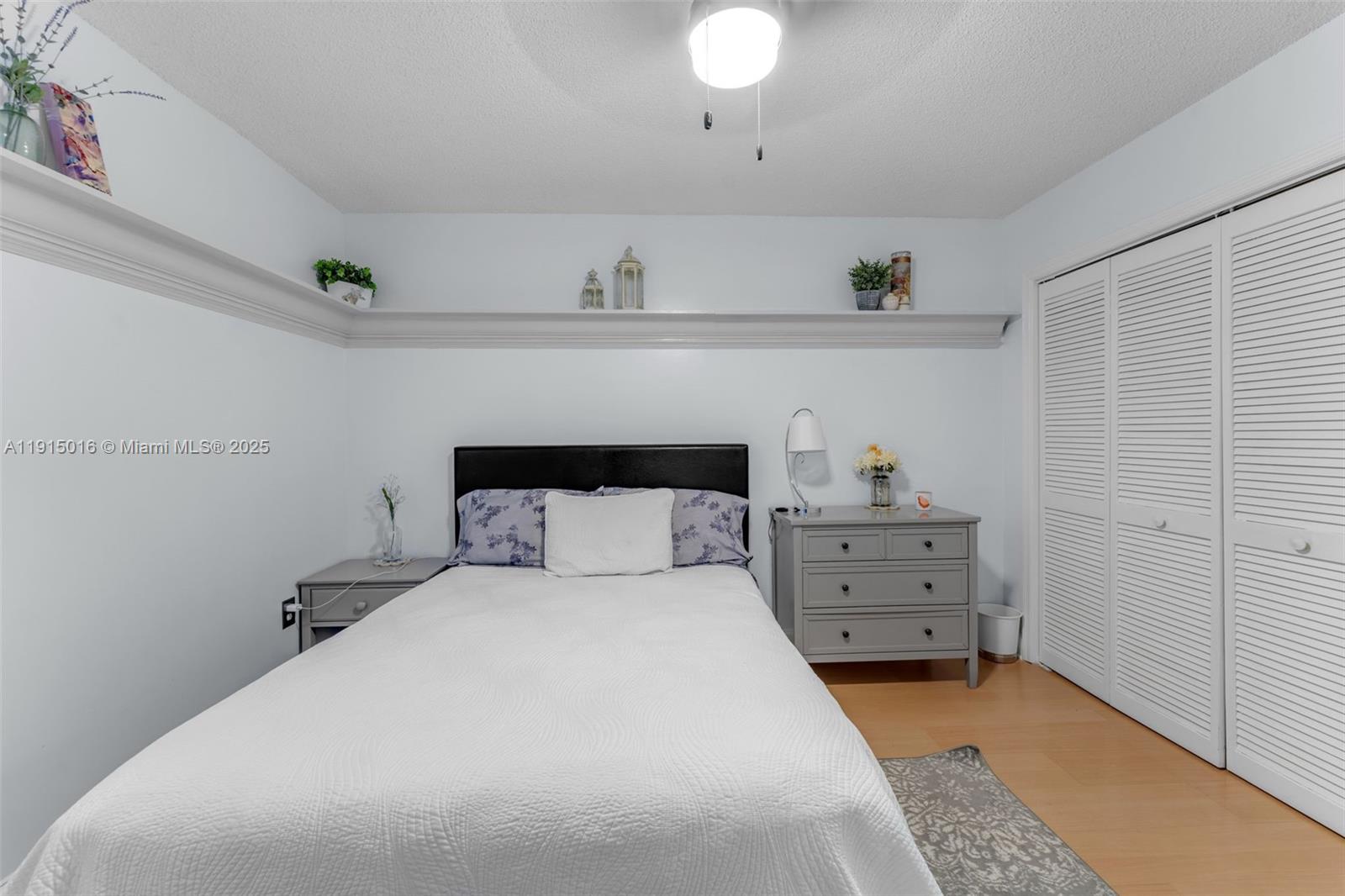 HAMMOCKS SHORES - Residential