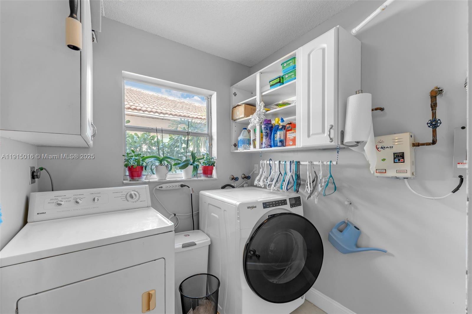 HAMMOCKS SHORES - Residential