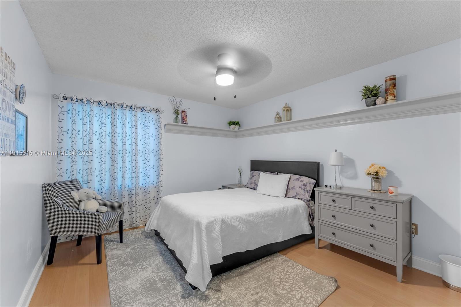 HAMMOCKS SHORES - Residential