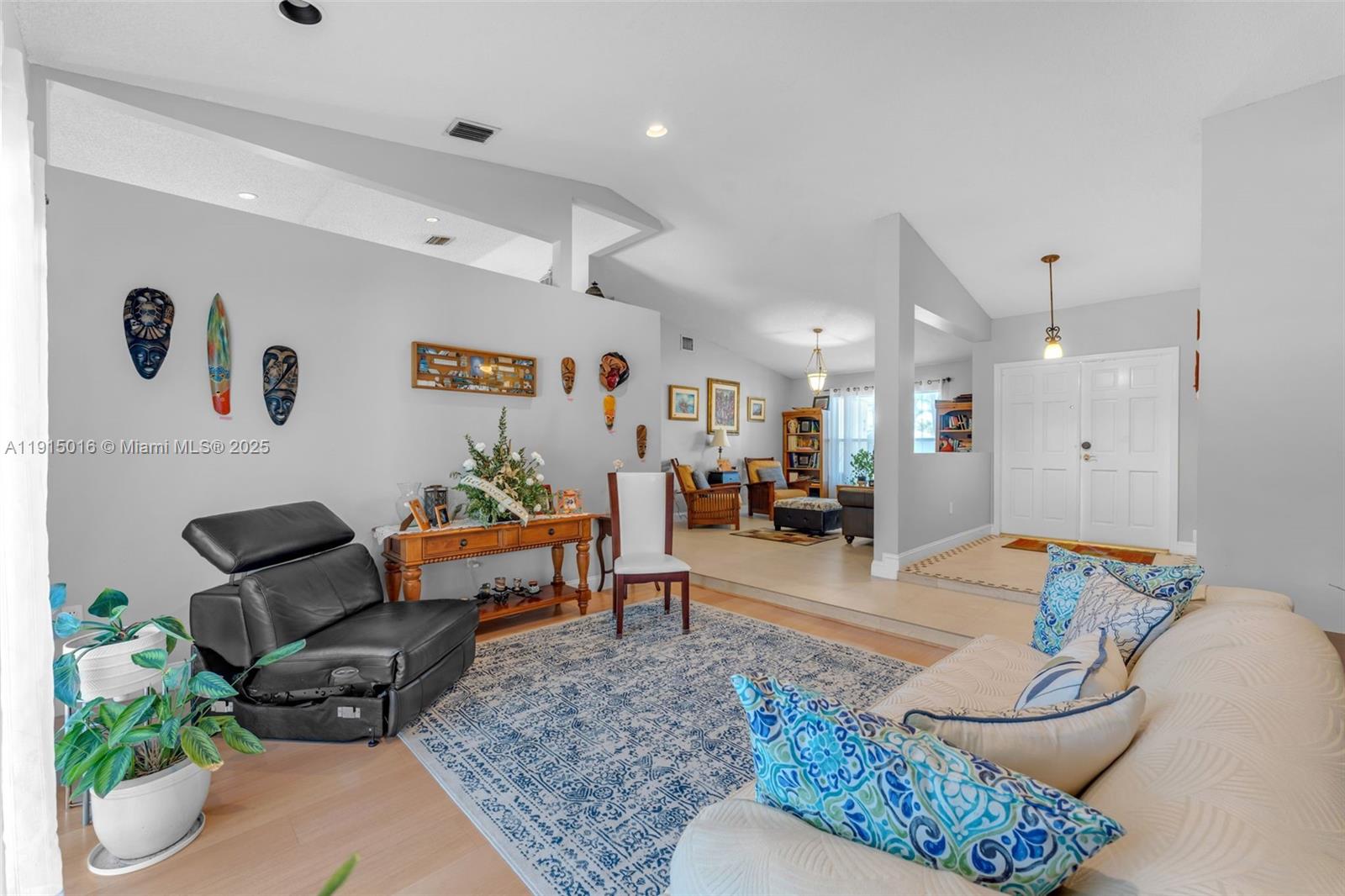 HAMMOCKS SHORES - Residential