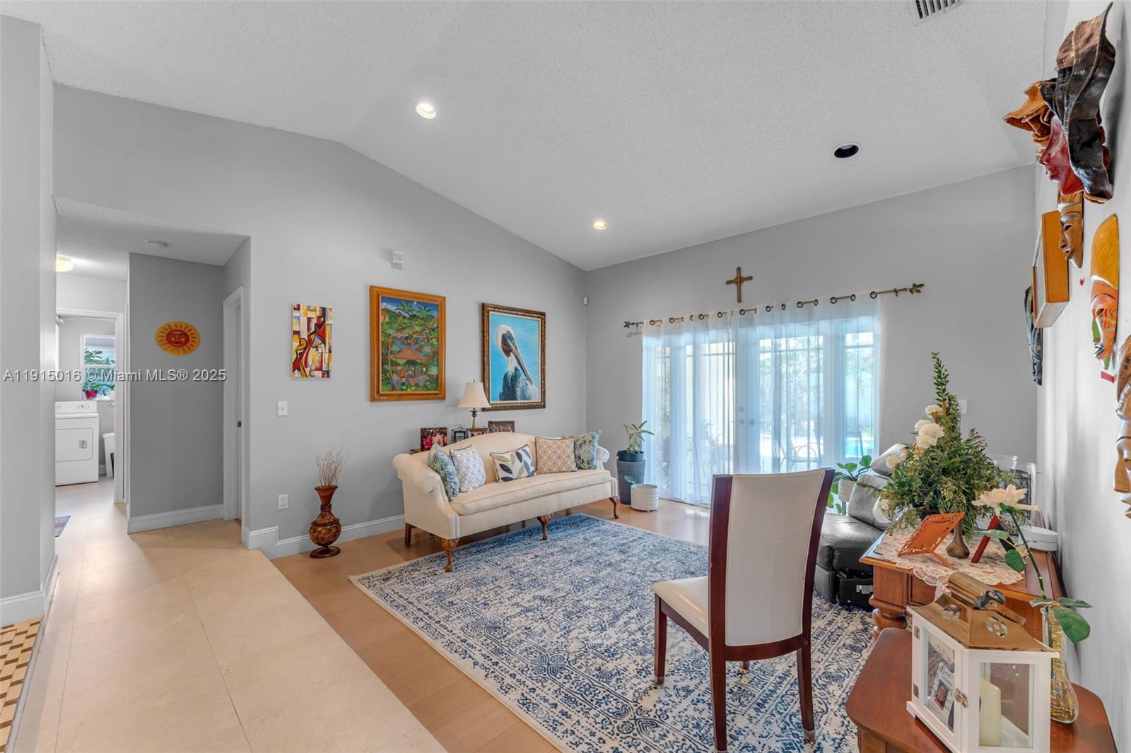 HAMMOCKS SHORES - Residential