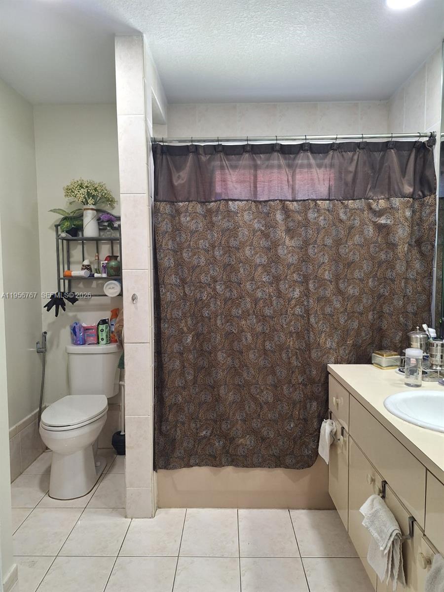 P A AT CORAL REEF - Residential