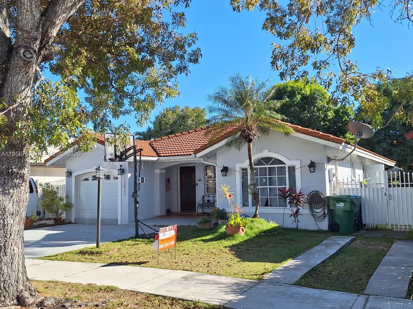 P A AT CORAL REEF - Residential