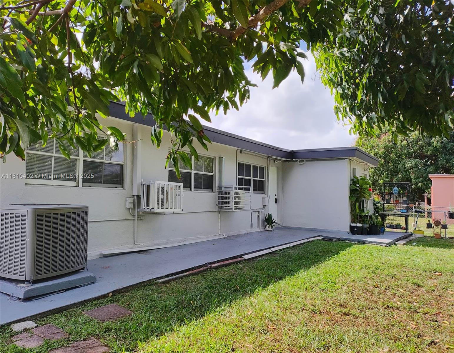 2401 Nw 178th Ter C, Miami Gardens, Broward County, Florida - 1 Bedrooms  
1 Bathrooms - 