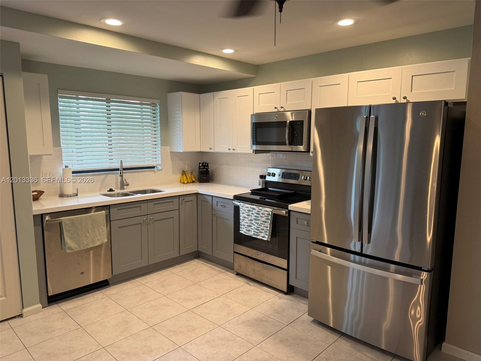 LEXINGTON GREEN CONDO - Residential