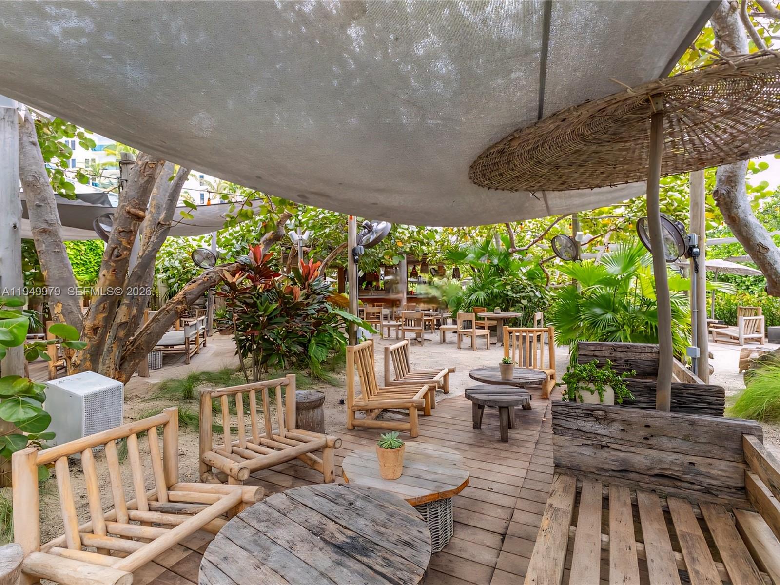 RONEY PALACE CONDO - Residential