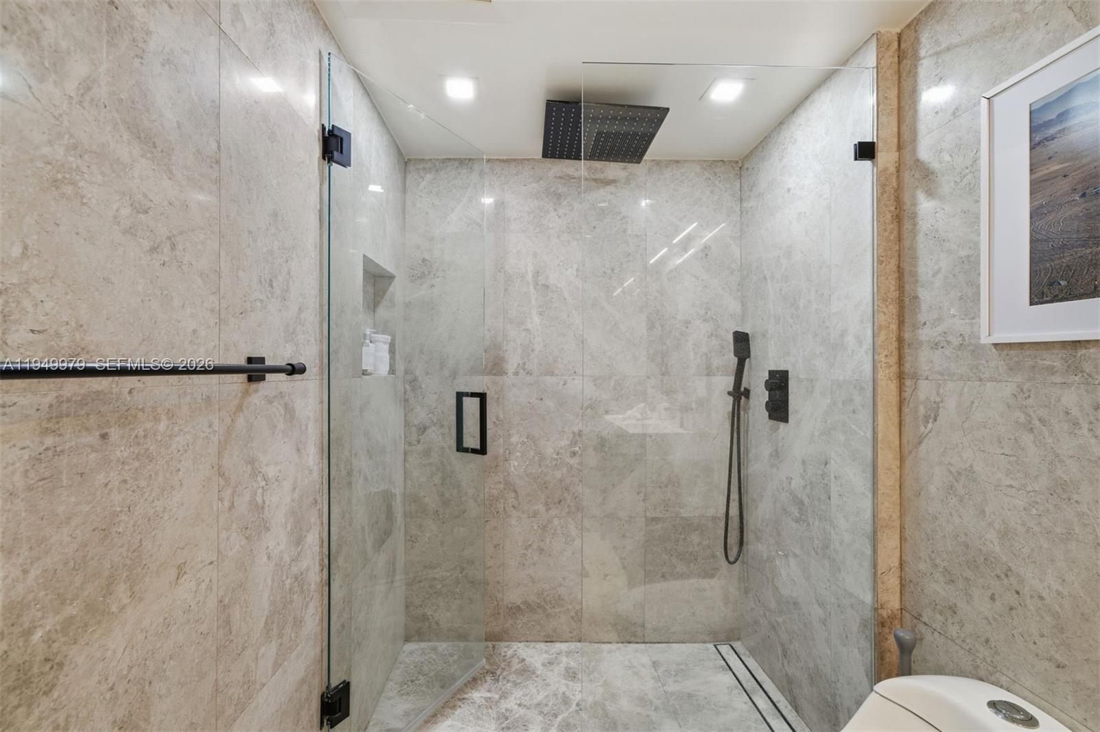 RONEY PALACE CONDO - Residential