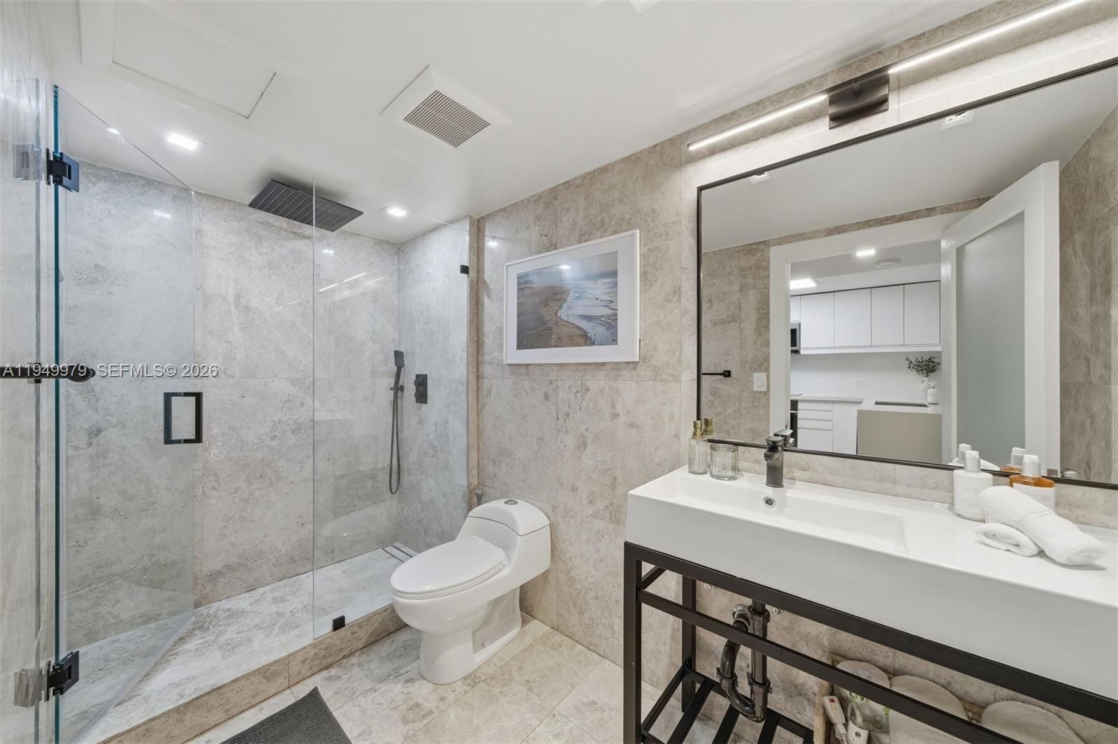 RONEY PALACE CONDO - Residential