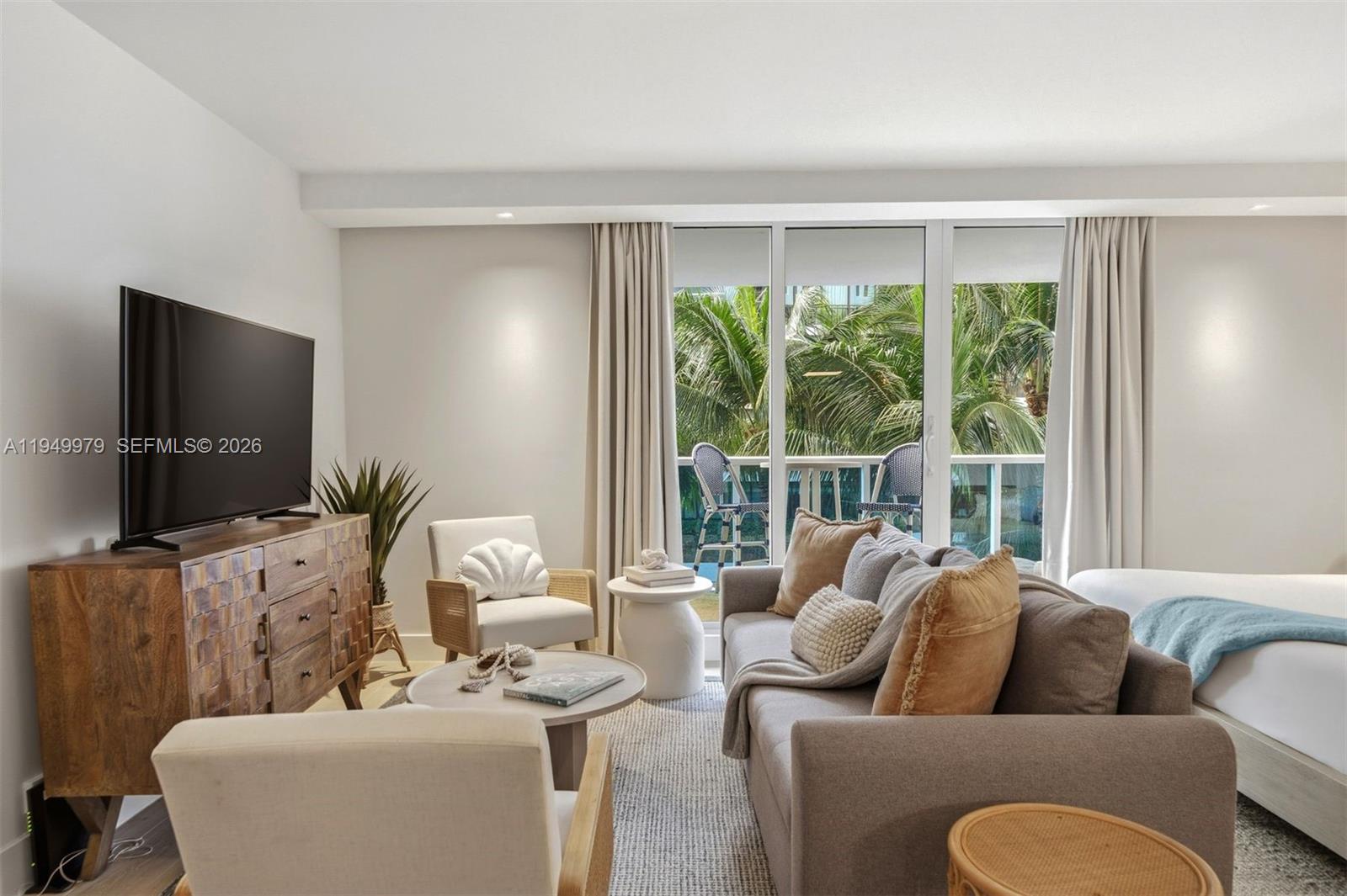 RONEY PALACE CONDO - Residential