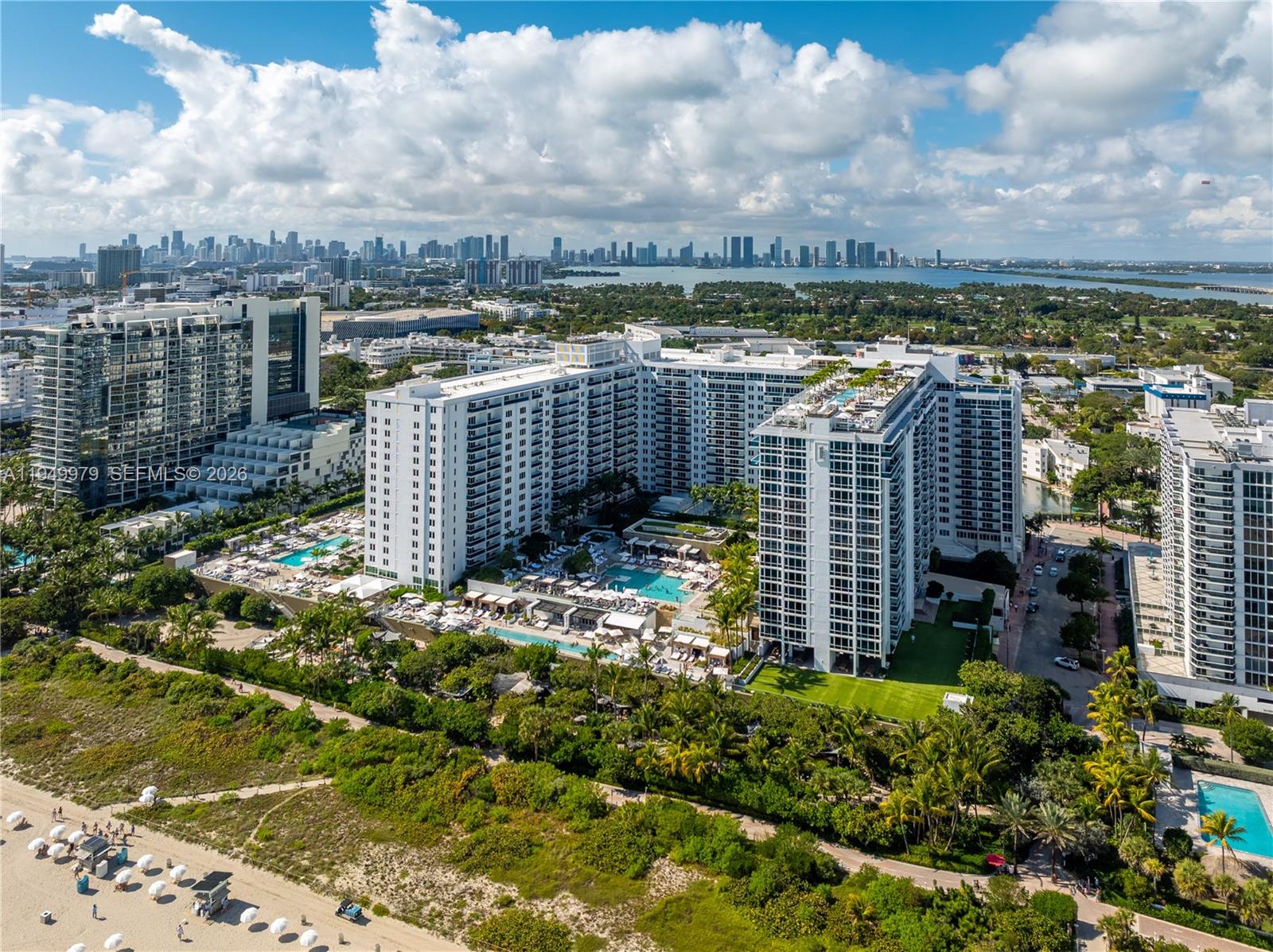 RONEY PALACE CONDO - Residential