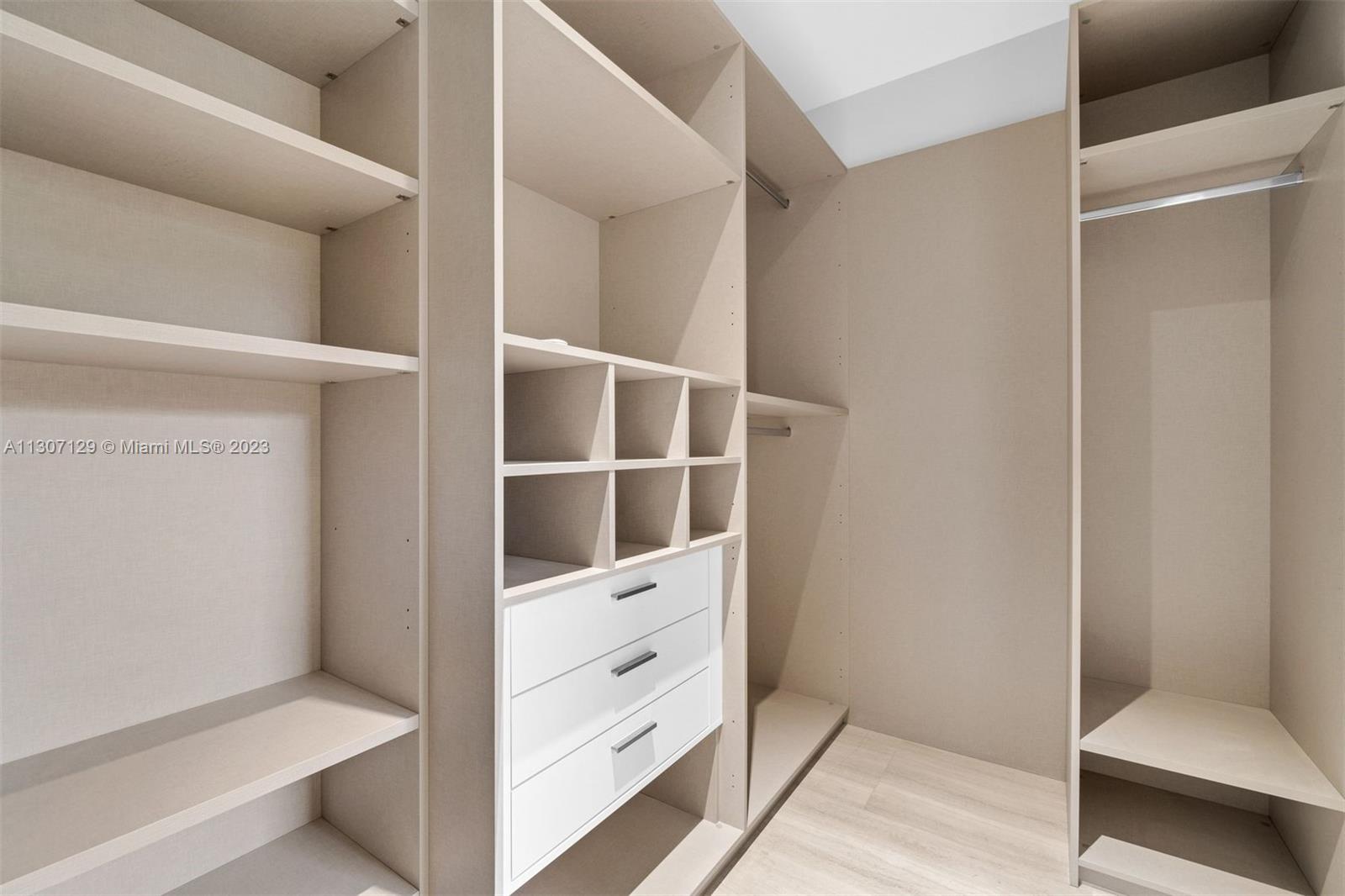 BAY POINT - Residential