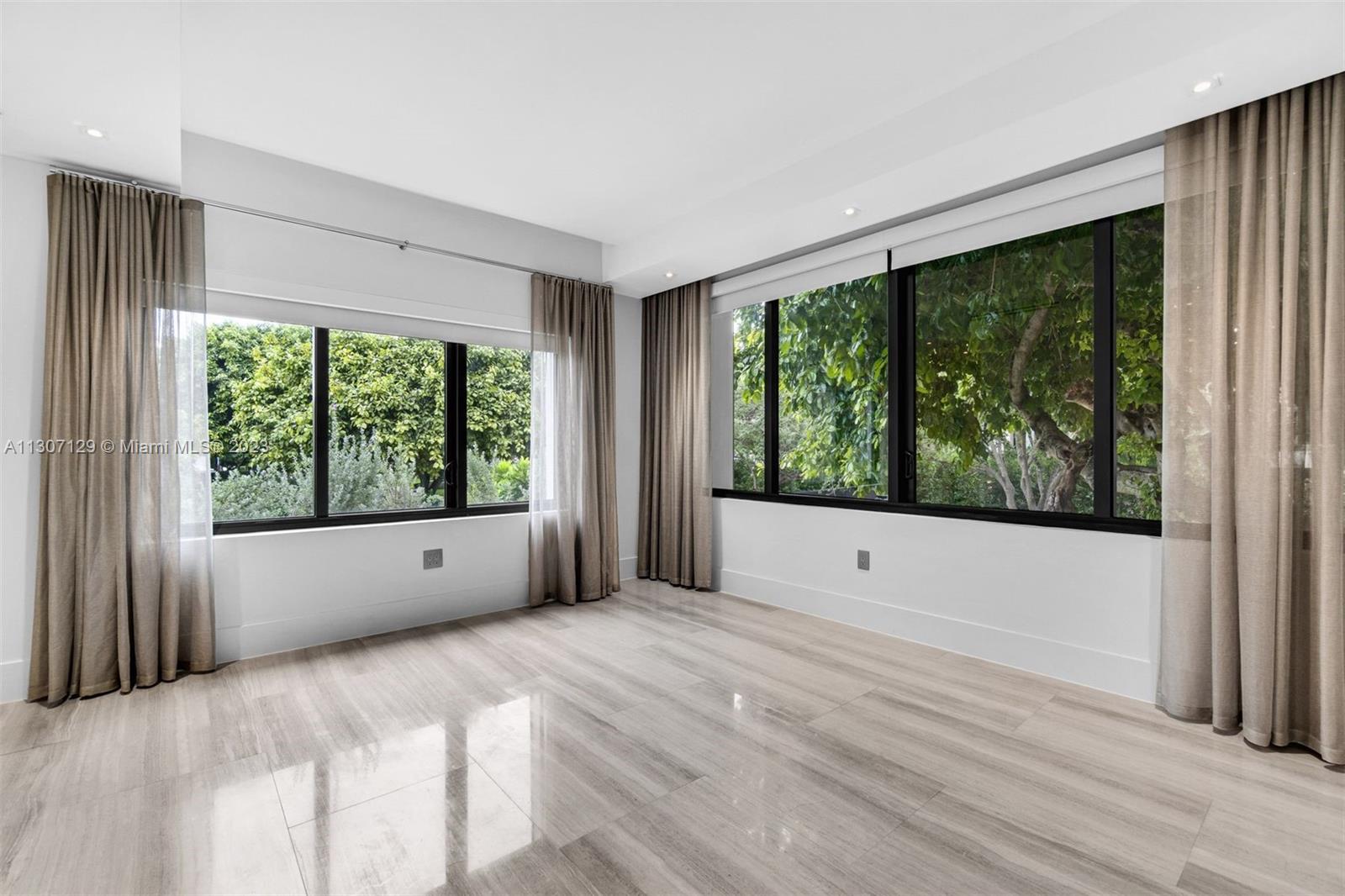 BAY POINT - Residential