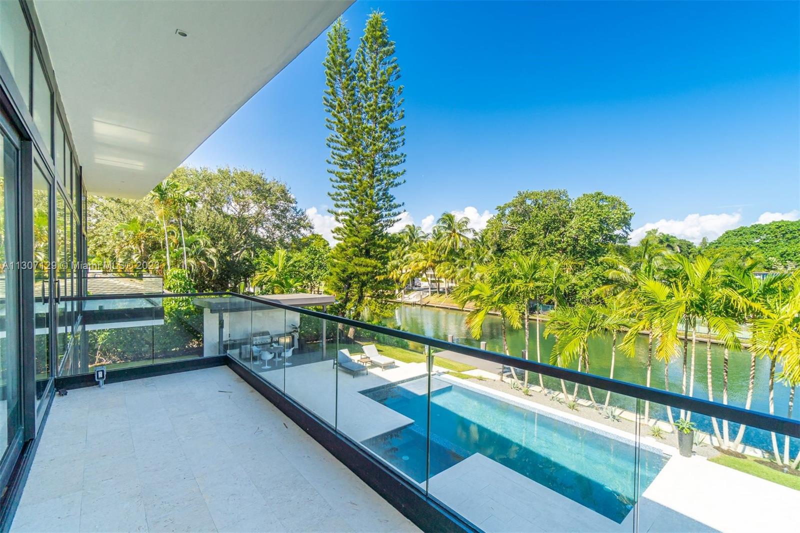 BAY POINT - Residential