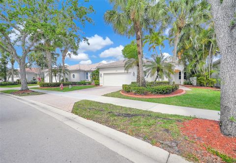 Photo of 2553 Bay Pointe Drive, Weston, FL 33327 (MLS # A12013323)
