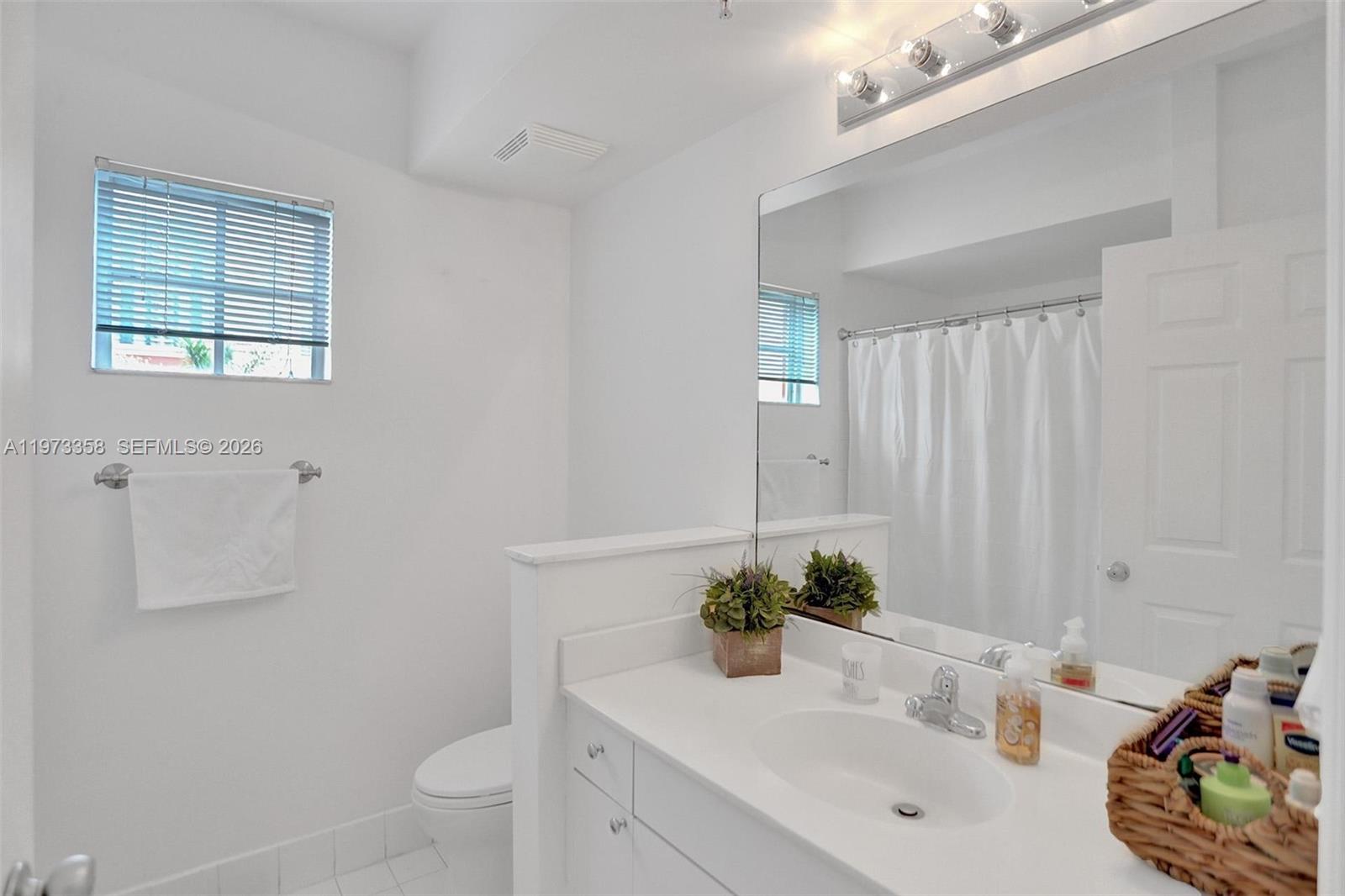 PORTO BELLAGIO CONDO - Residential