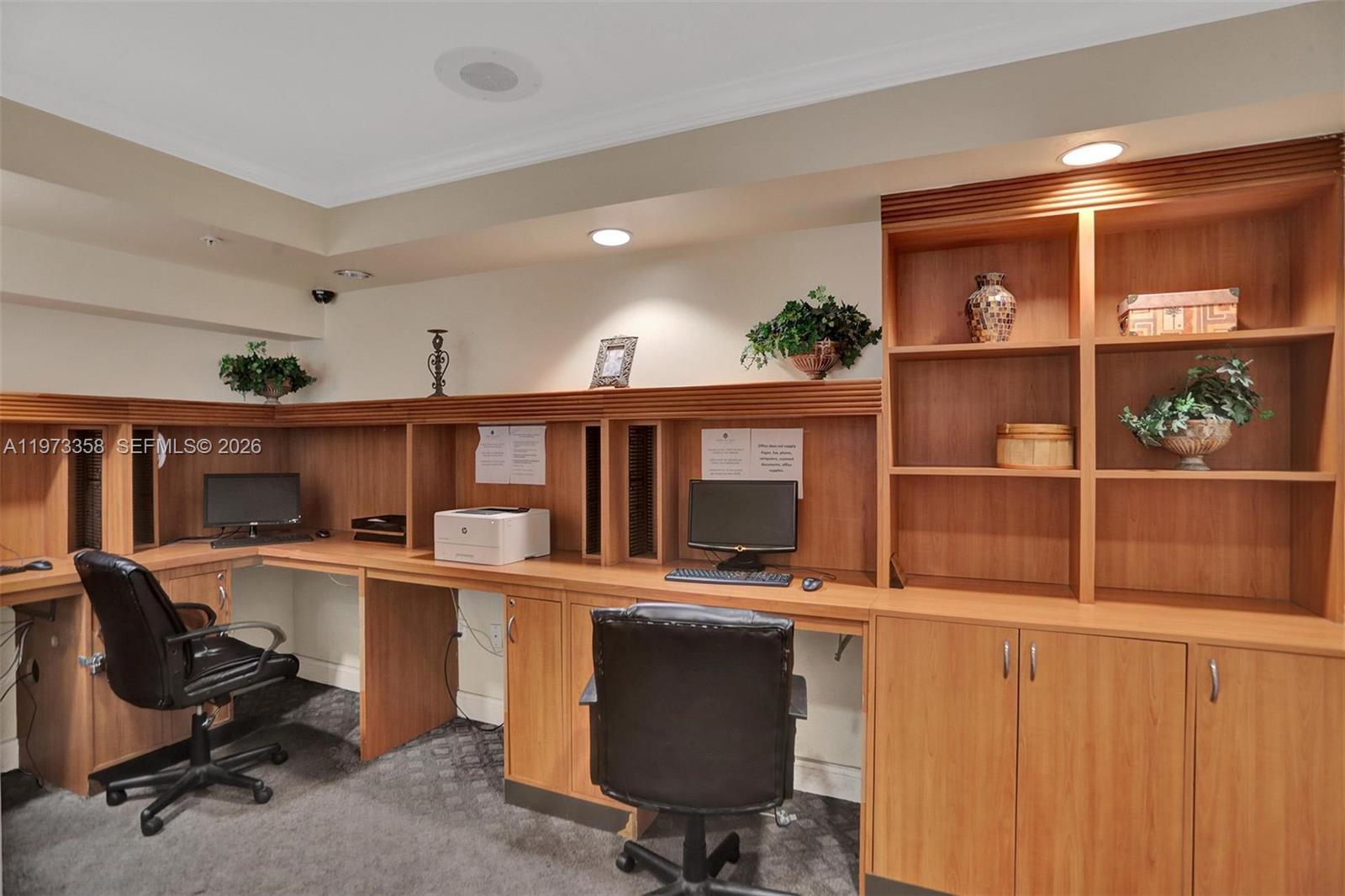 PORTO BELLAGIO CONDO - Residential