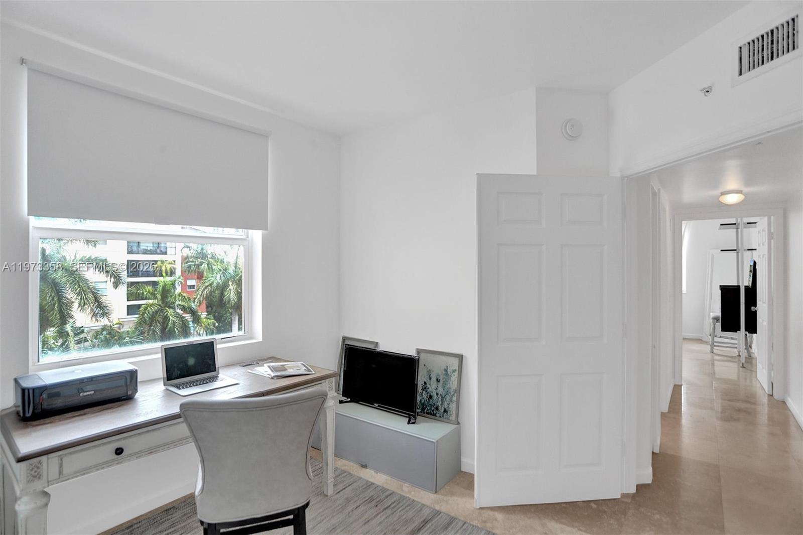 PORTO BELLAGIO CONDO - Residential