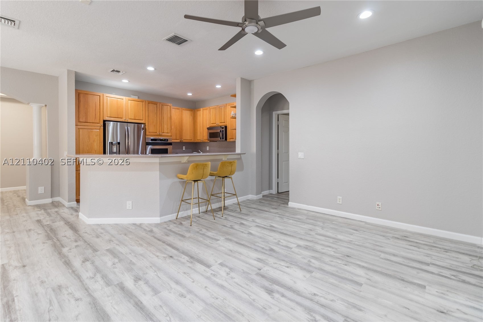 1611 Passion Vine Cir 12-2