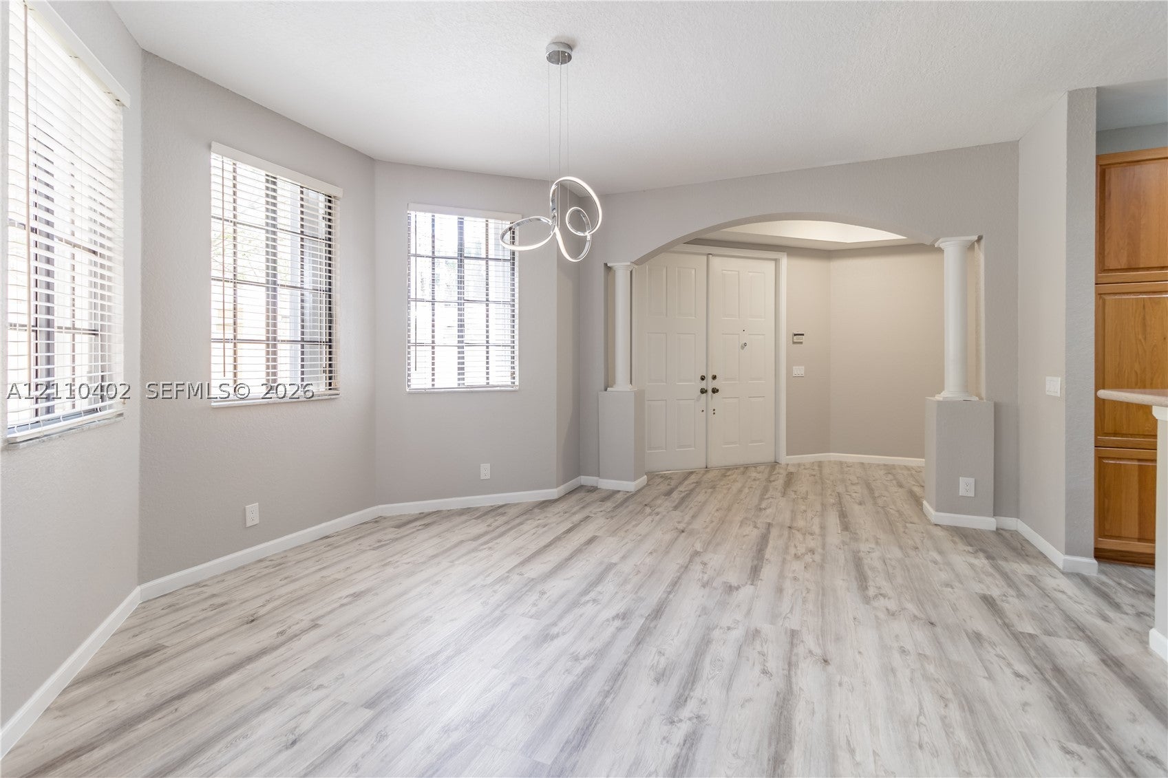 1611 Passion Vine Cir 12-2