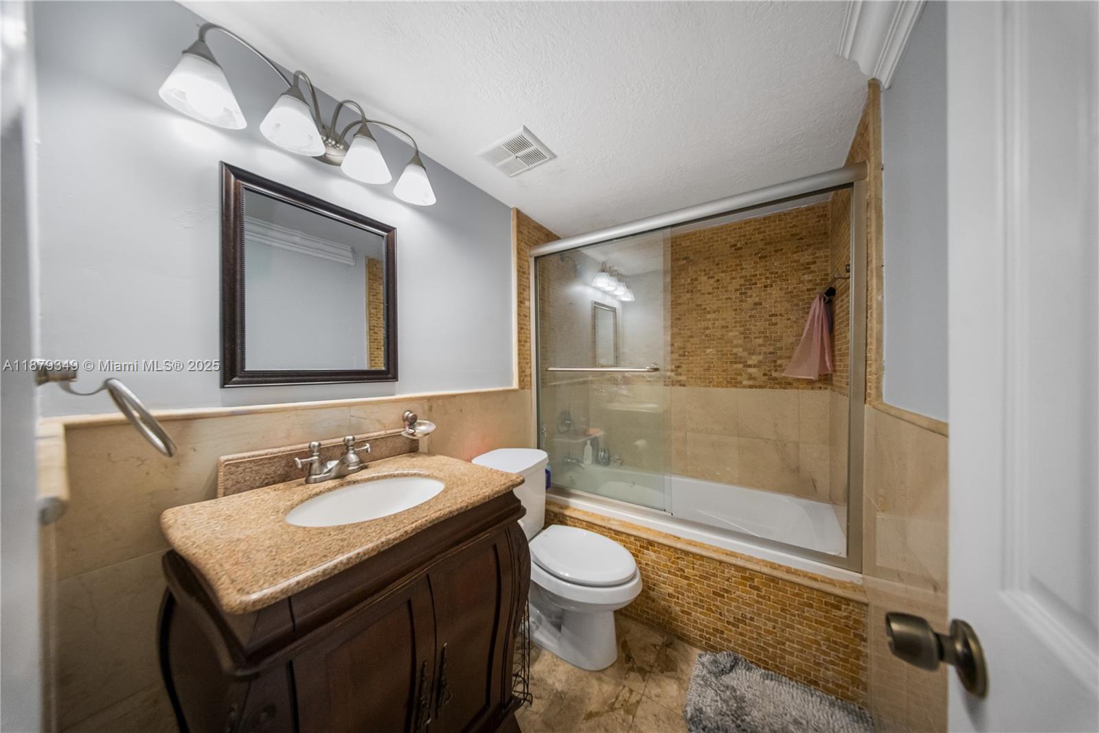 LYNBROOK COURT CONDO PH I - Residential Lease