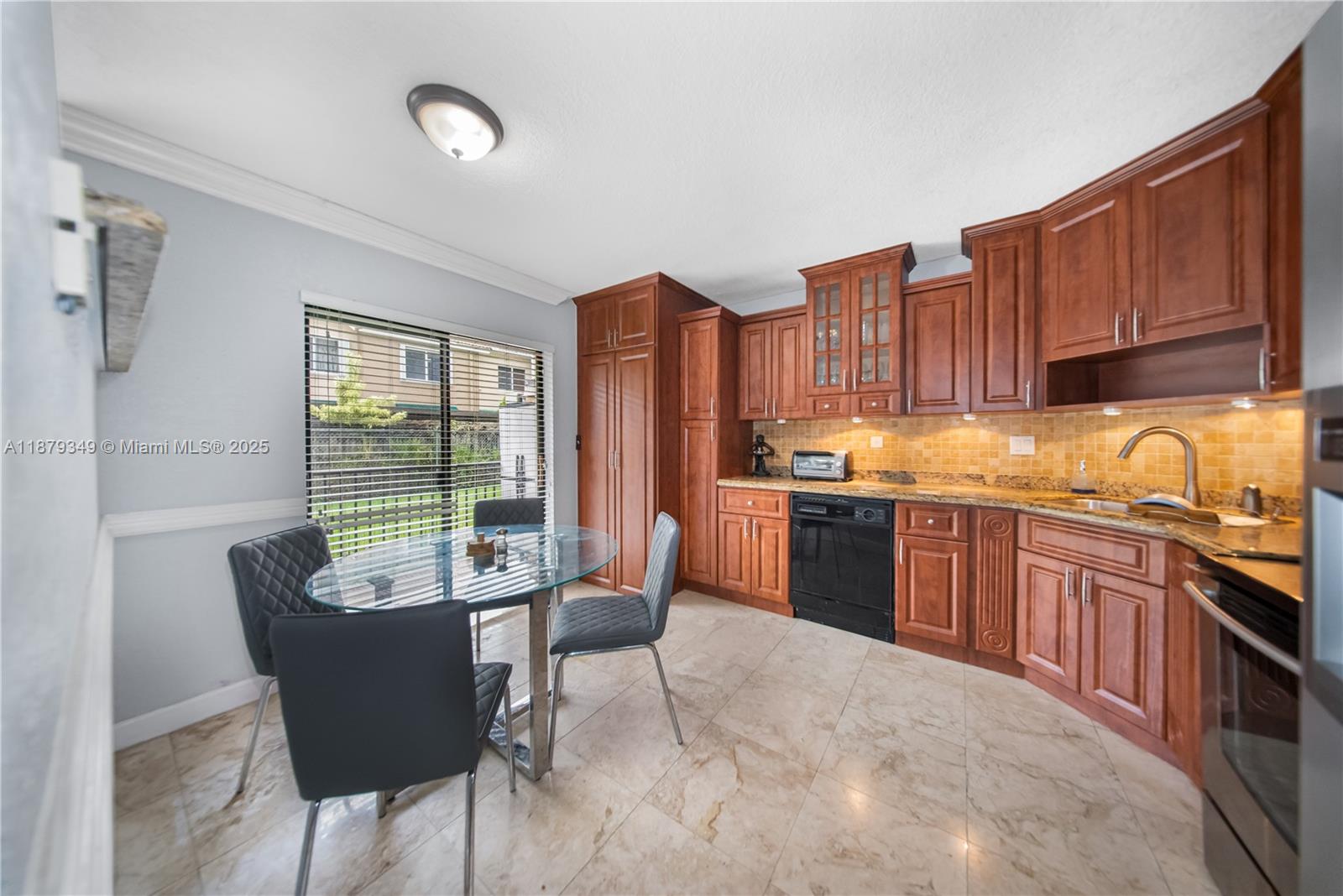 LYNBROOK COURT CONDO PH I - Residential Lease