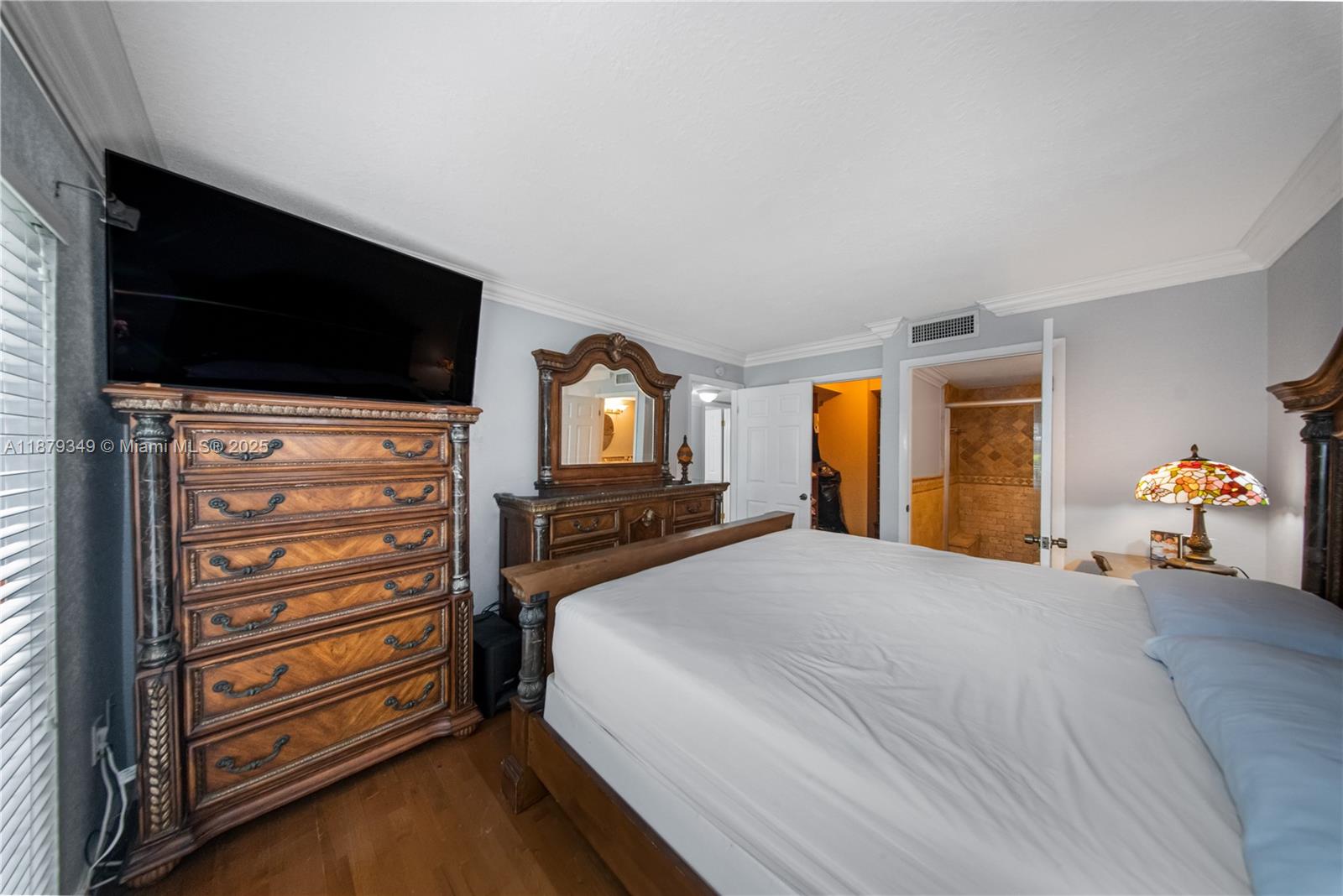 LYNBROOK COURT CONDO PH I - Residential Lease