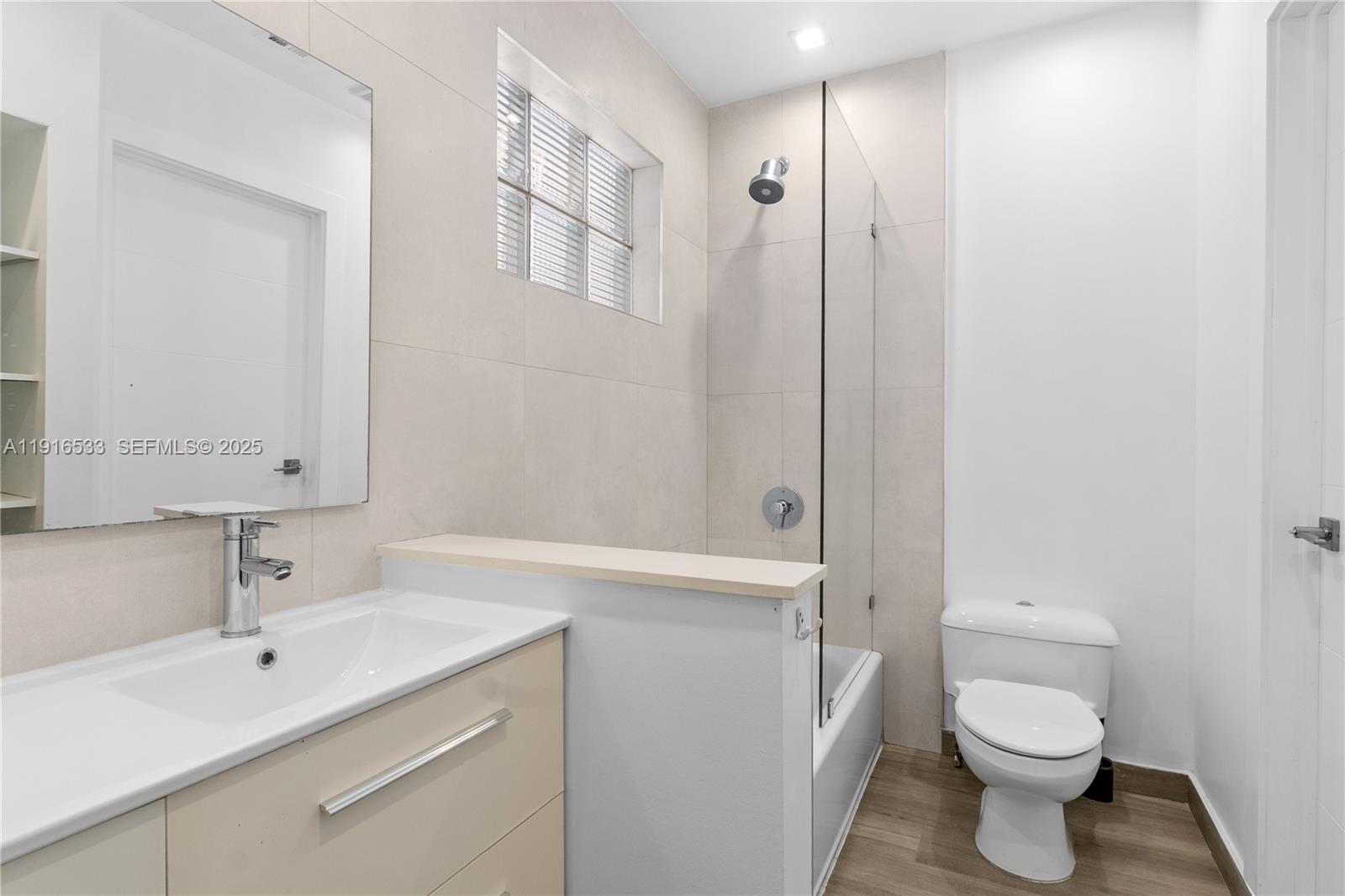 HIGHLAND LAKES SEC 1 - Residential