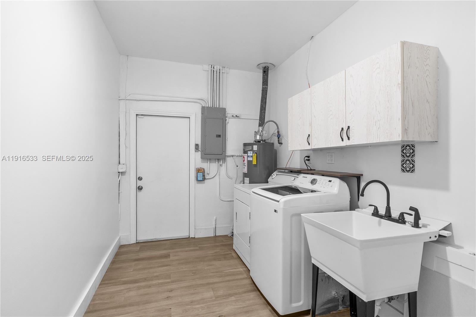 HIGHLAND LAKES SEC 1 - Residential