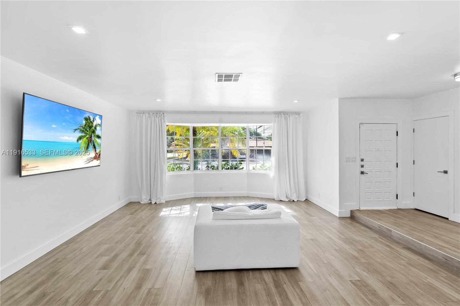 HIGHLAND LAKES SEC 1 - Residential