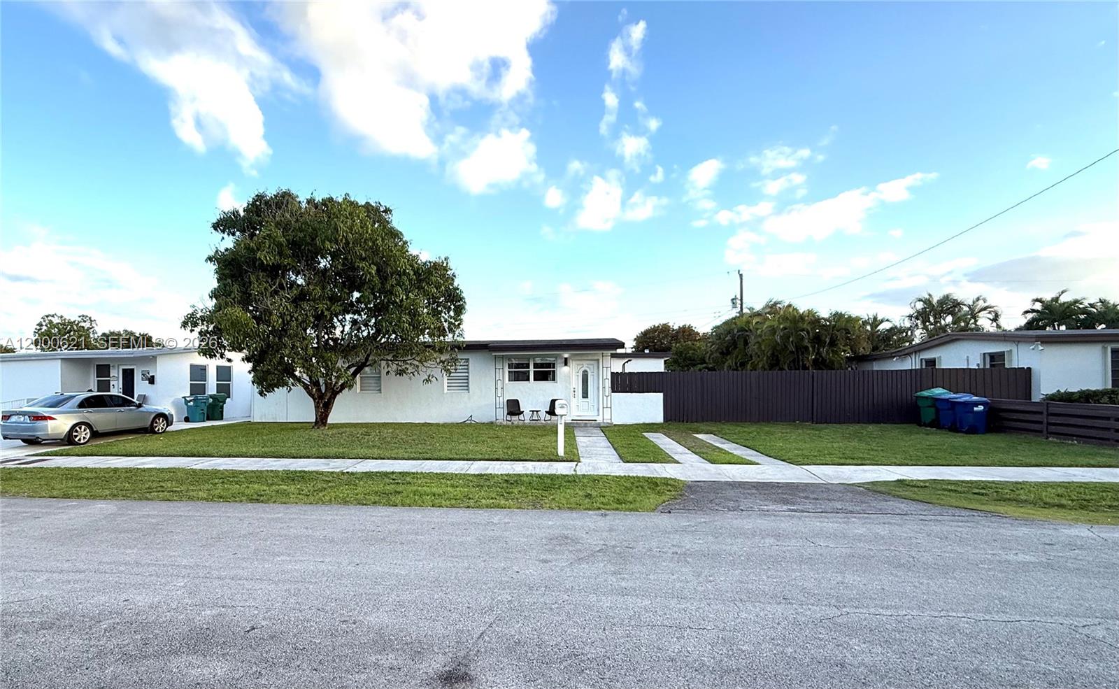 WESTWOOD LAKE 2ND ADDN - Residential Lease