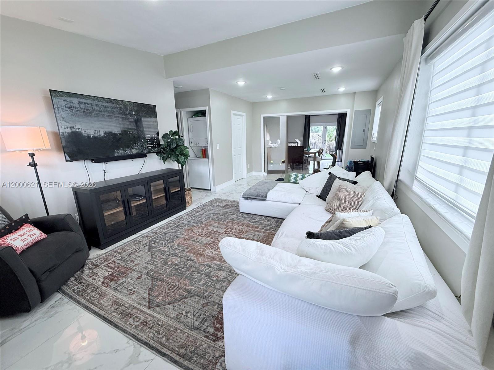 WESTWOOD LAKE 2ND ADDN - Residential Lease