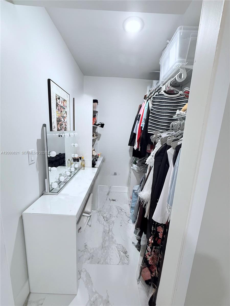 WESTWOOD LAKE 2ND ADDN - Residential Lease