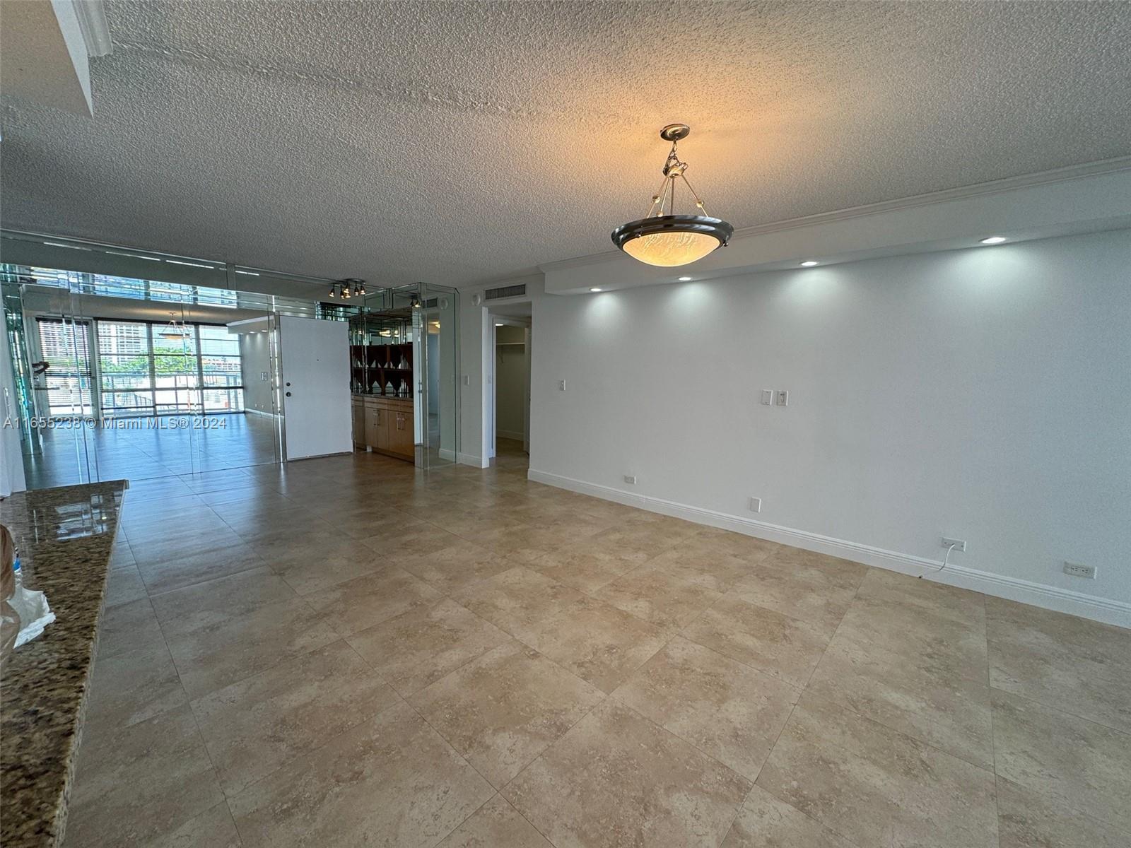 WINSTON TOWER 300 CONDO - Residential