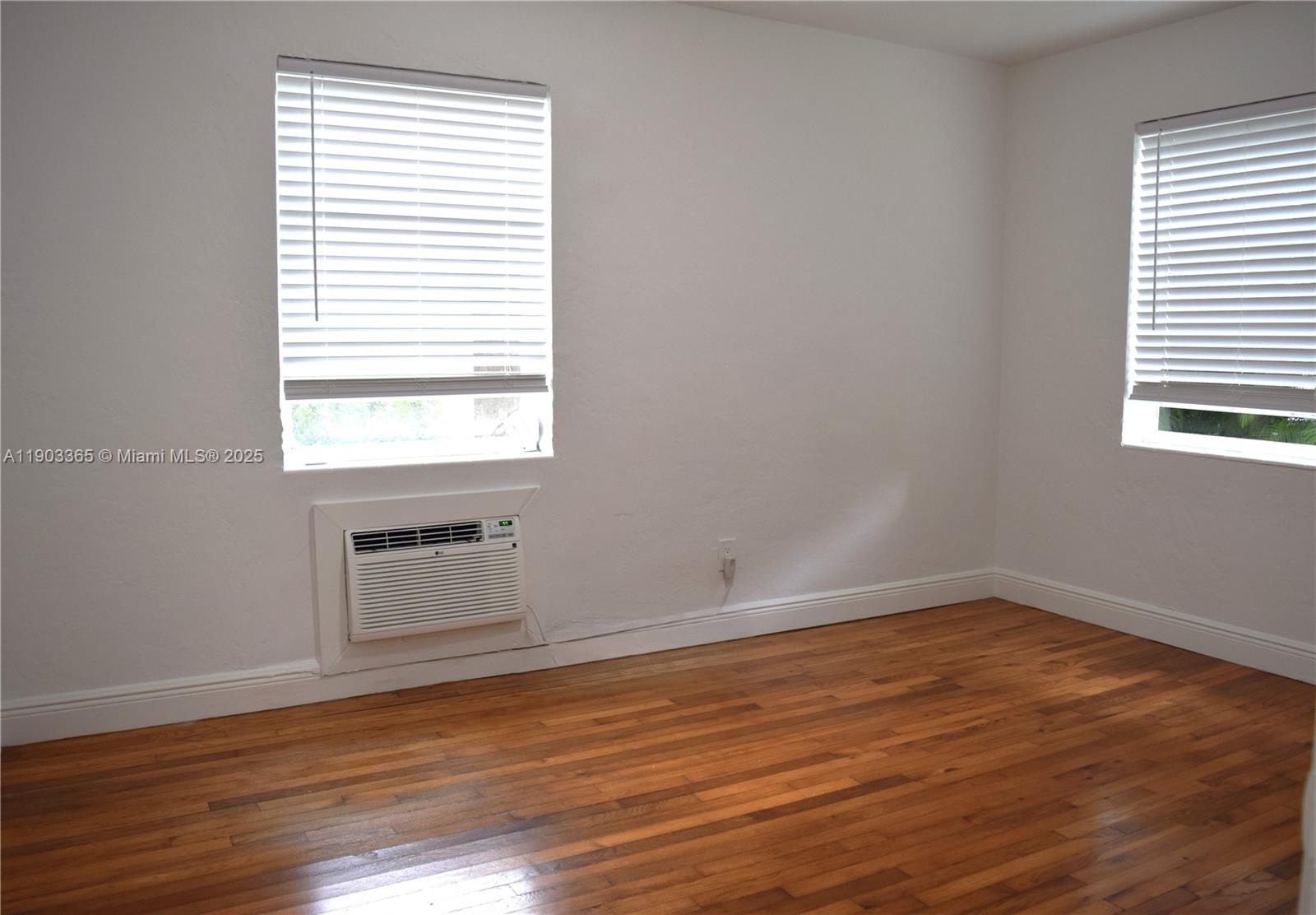 C GAB DOUGLAS SEC - Residential Lease