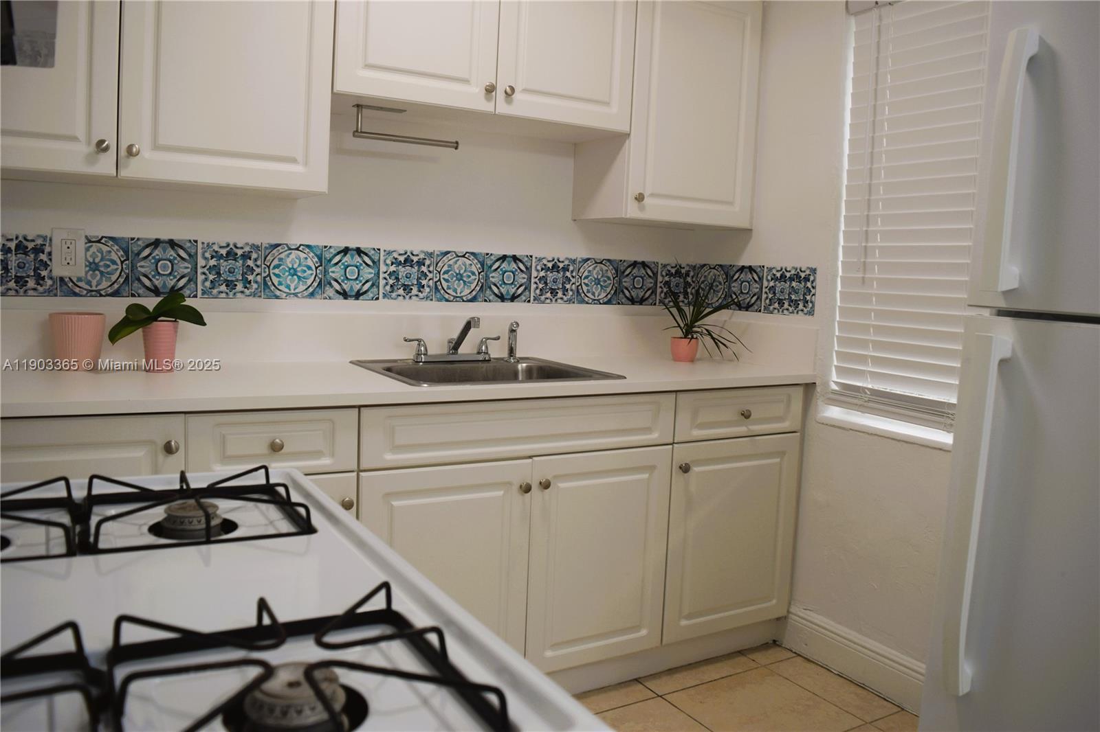 C GAB DOUGLAS SEC - Residential Lease