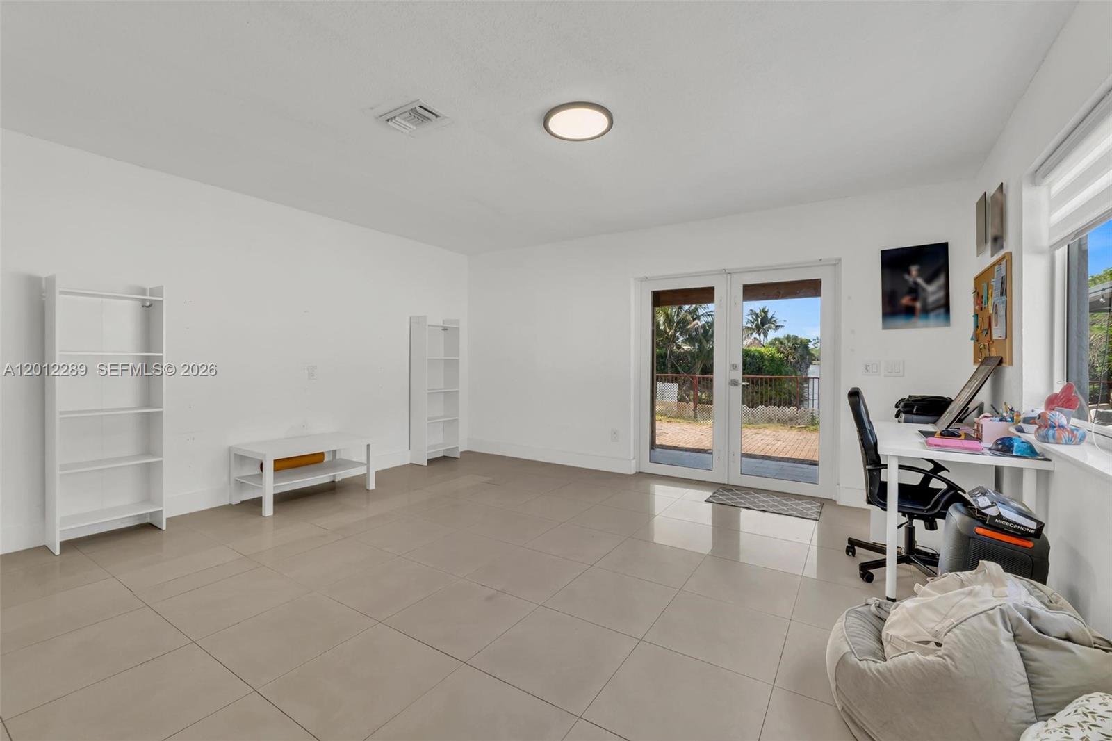 WESTWOOD LAKE 8TH ADDN - Residential