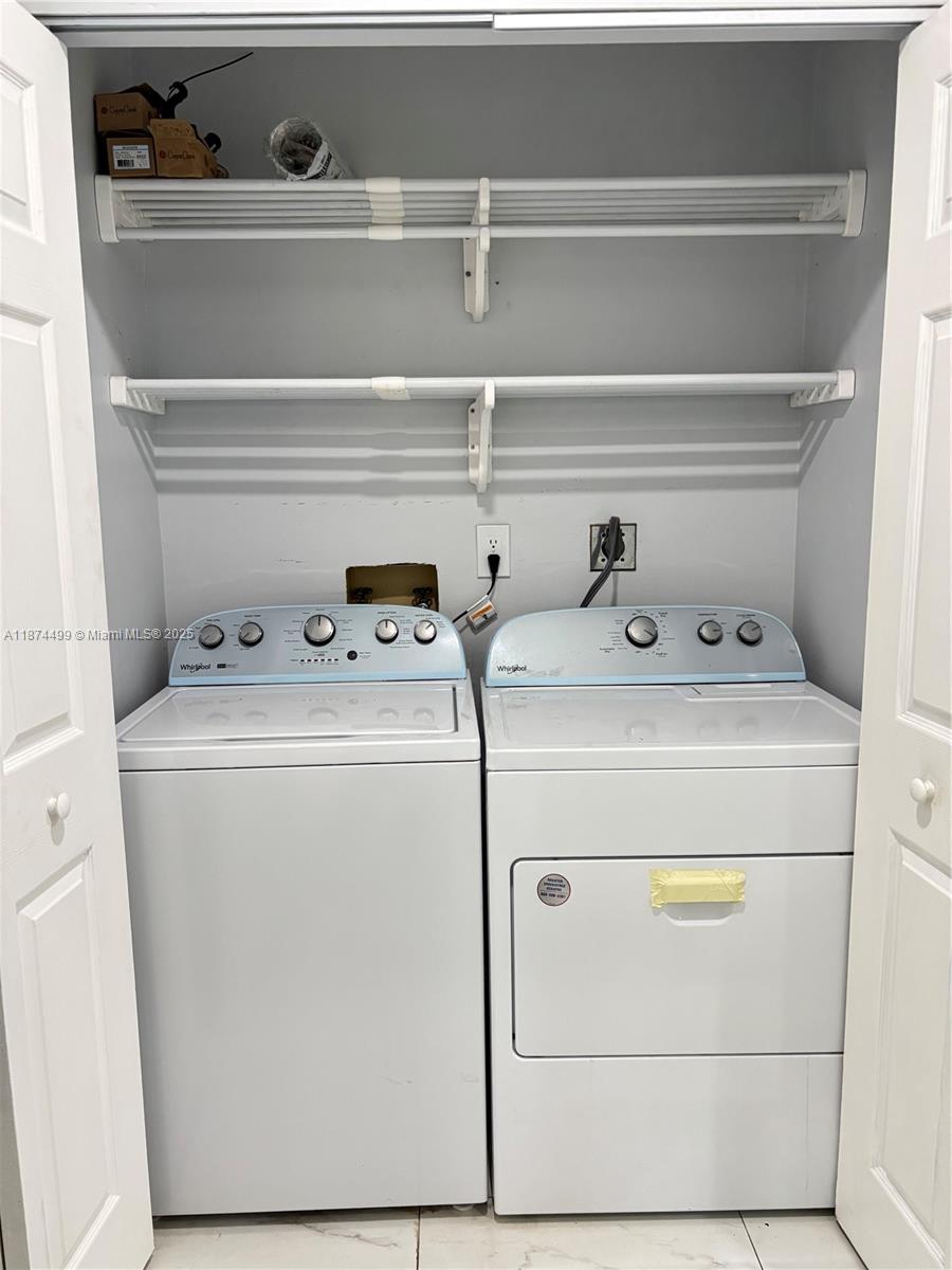 HOST CROSSINGS - Residential