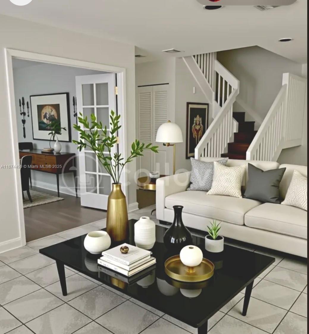 HOST CROSSINGS - Residential